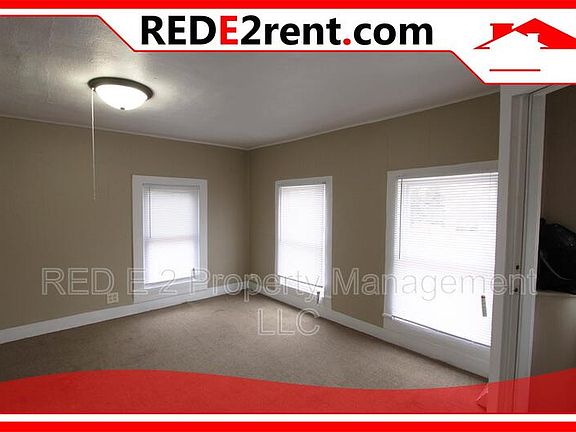 4th image of 171 Linn St #1/2