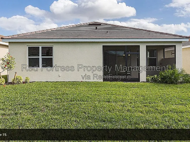 15240 Floresta Ln — Photo 2