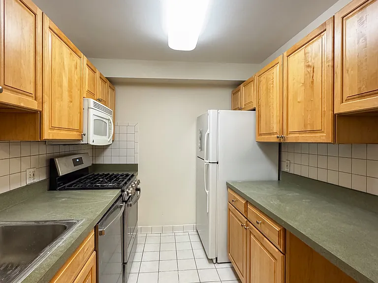 99 Pond Ave #400 — Photo 7