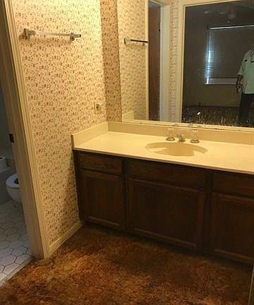 5th image of 1544 Savannah Dr #3