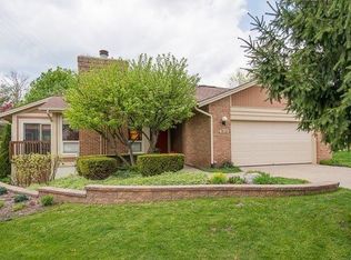 498 Village Oaks Ct, Ann Arbor, MI 48103