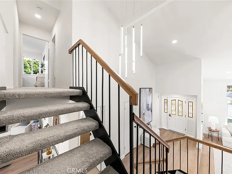 19841 Lombardy Ln — Photo 26
