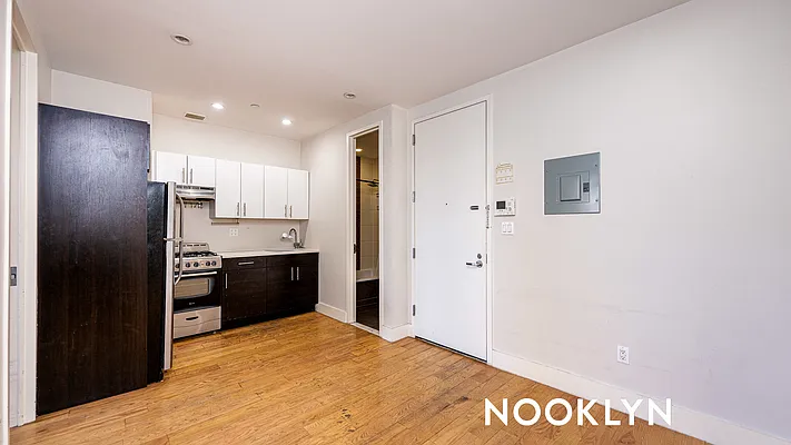 Rented by Nooklyn NYC LLC | media 7