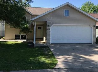 1938 53rd Ave S, Fargo, ND 58104