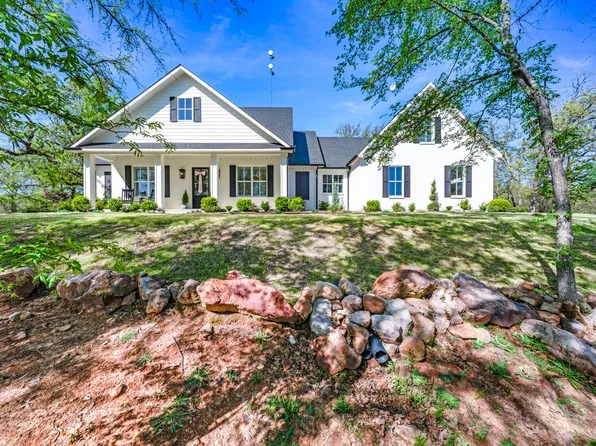 120 Nelson St, Sulphur Springs, TX 75482