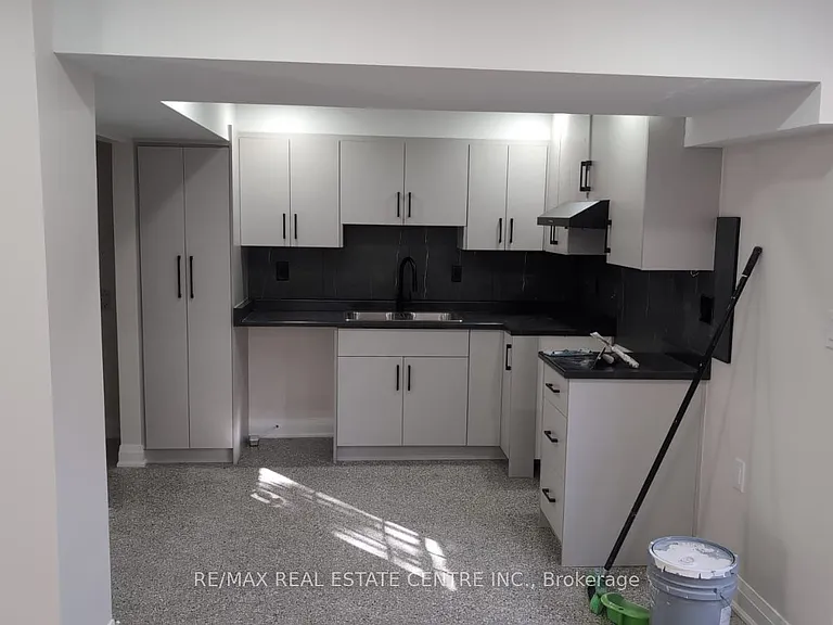 866 McNair Cir #BASEMENT — Photo 7