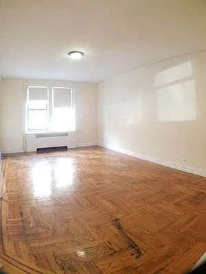 Rented by Roberto Guilbet, LREB | media 30