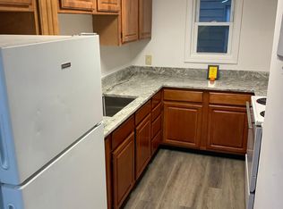 17 Bassett St #B, Lowell, MA 01852