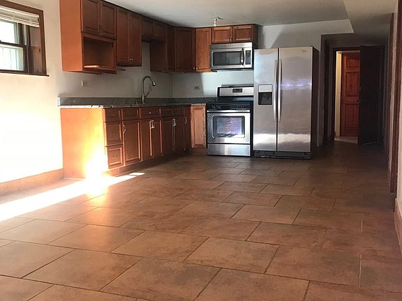 3rd image of 2443 N Newcastle Ave
