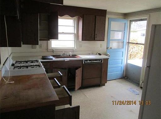 2nd image of 30 Holly Ave