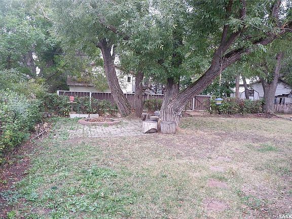 2nd image of 230 3rd Ave W