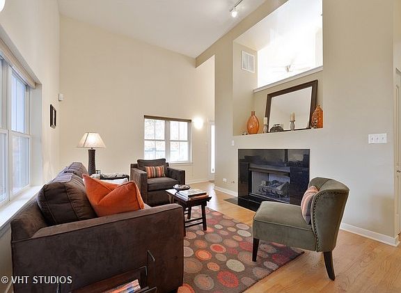 2nd image of 4634 S Greenwood Ave Unit 1