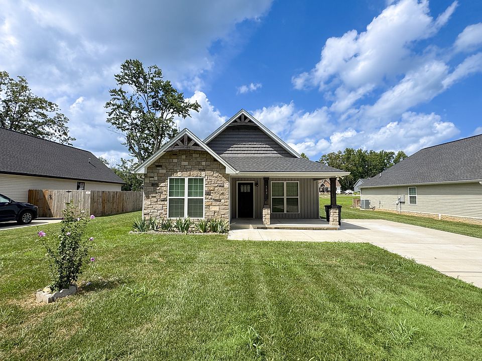 1st image of 122 Mazie Dr