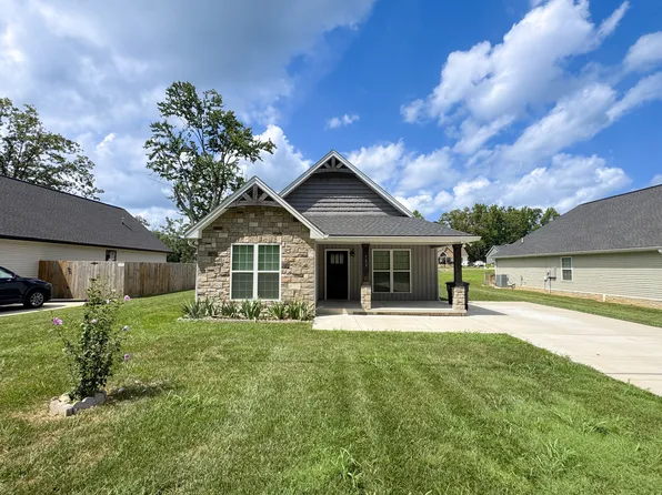 122 Mazie Dr, Lafayette, TN 37083