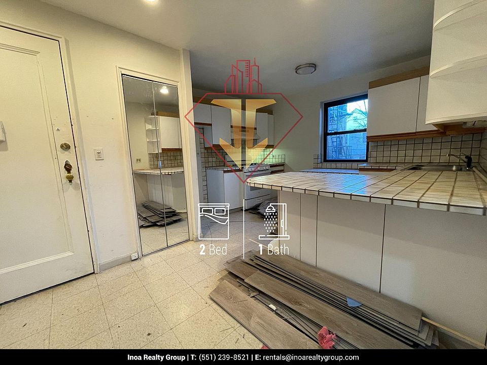We apologize for the appearance of the bathroom and kitchen as it is still being cleaned and fixing any issues before anyone moves into the unit.