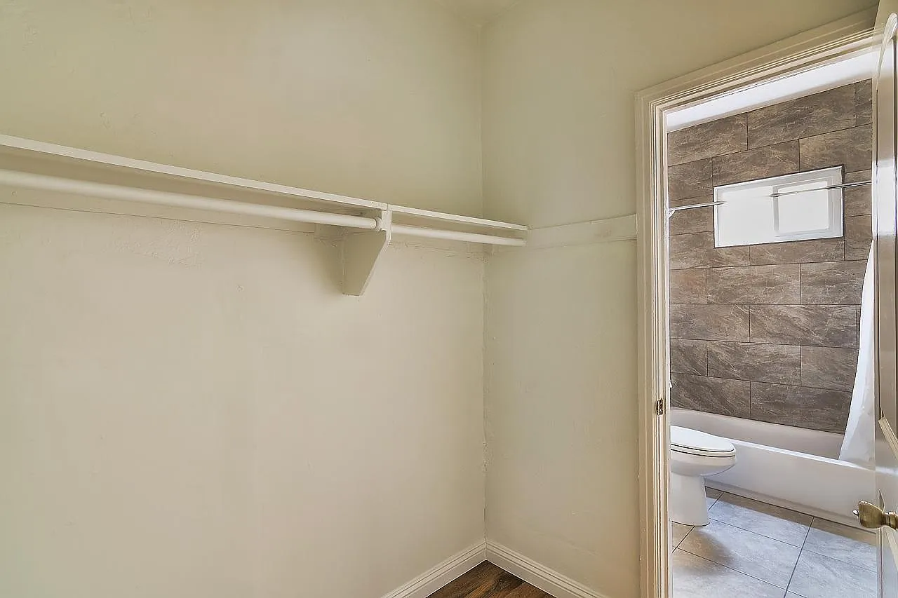 420 N. Coronado — Photo 3