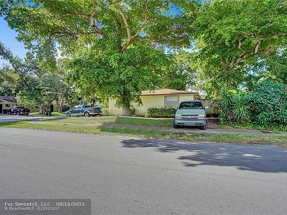 5th image of 2356 SW 18th Ter