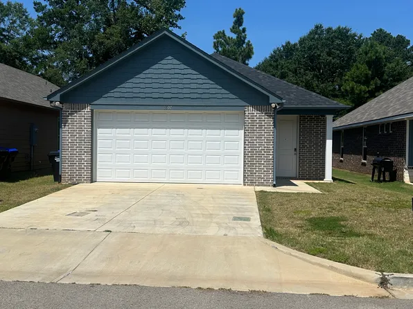 1607 Everwood Ct, Longview, TX 75605