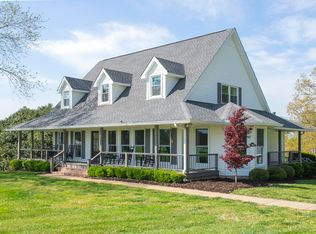 1043 Shelton Rd, Charlotte, TN 37036