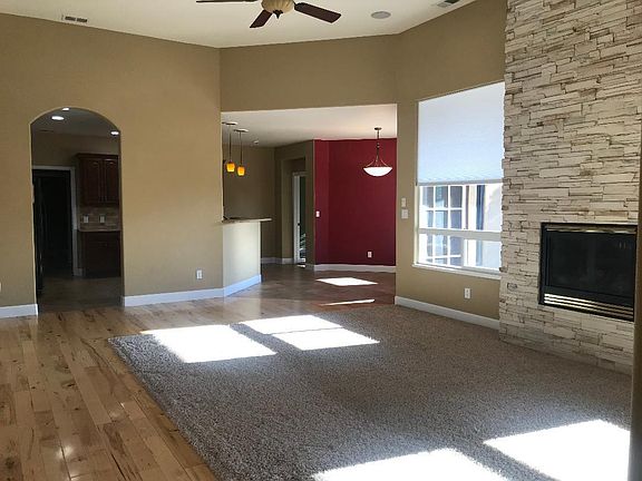3rd image of 385 Caprock Dr