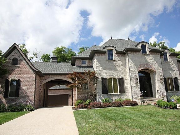 2nd image of 6712 Beekman Pl W