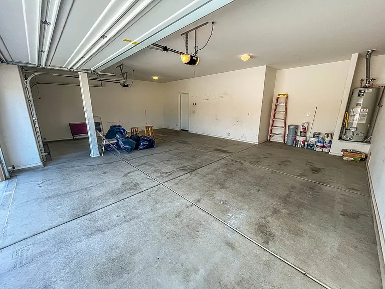 853 W Calle Barbitas — Photo 14
