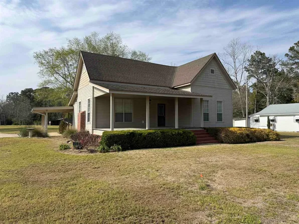 111 Moore St, Dozier, AL 36028