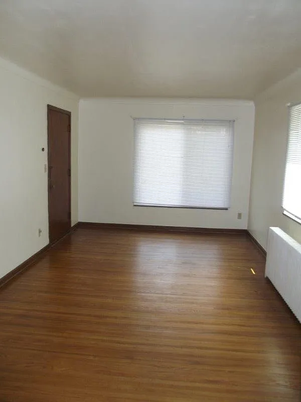 1 bed, $700 — Photo 2