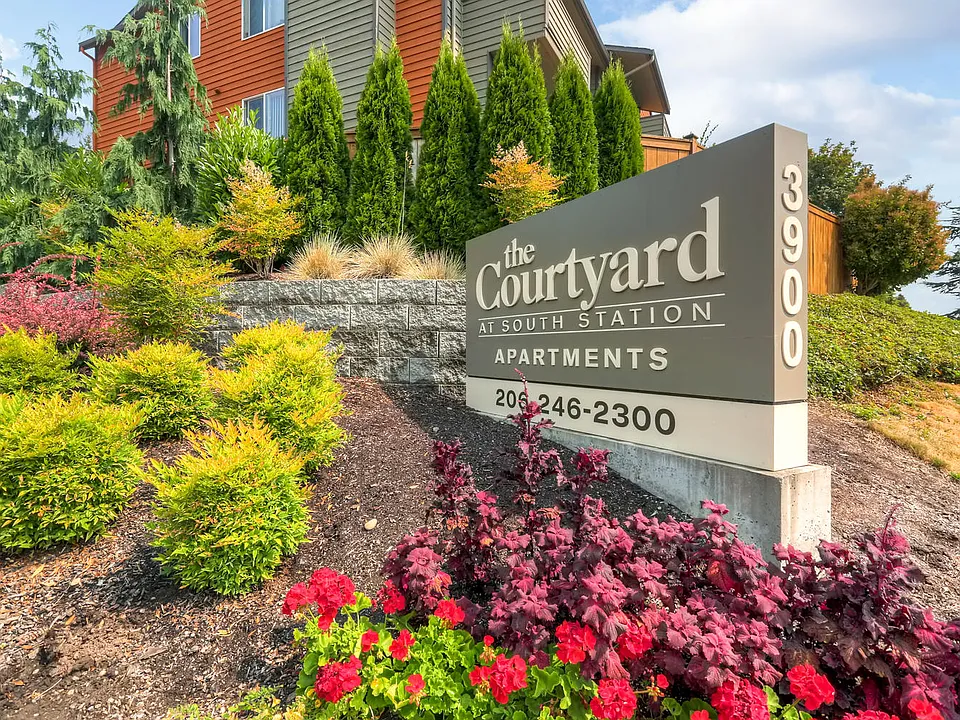 The Courtyard at South Station Monument Sign in Tukwila, Washington