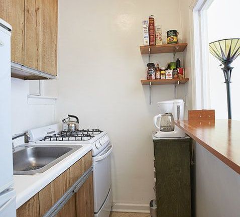 3rd image of 515 E 88th St APT 2H