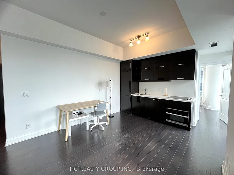 1080 Bay St #4406 — Photo 4