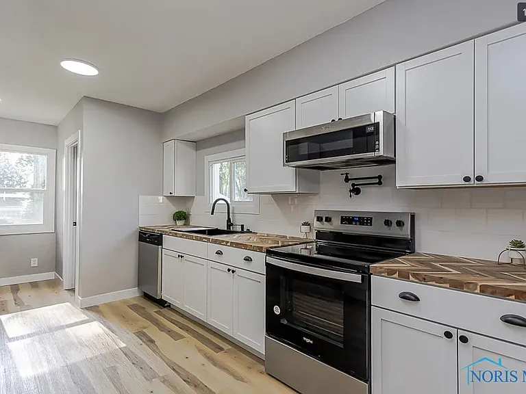 2242 Vaness Dr — Photo 6