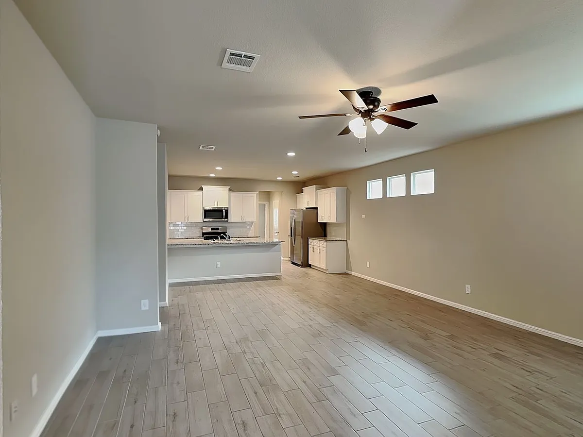 Building Photo - 6721 Lake Overlook Dr
