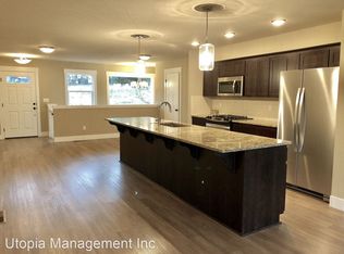 16819 Champion Way, Sandy, OR 97055