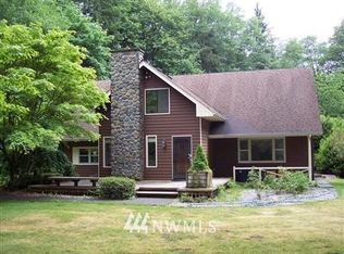 354 Newkirk Rd, Belfair, WA 98528