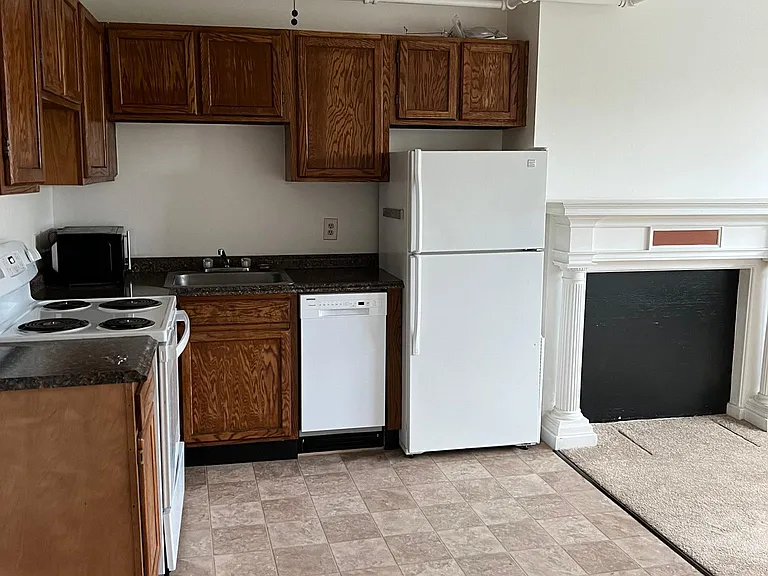 142 Washington Ave #303 — Photo 3