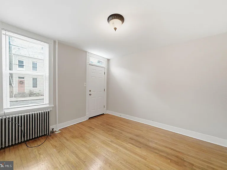 403 W South St #A — Photo 7