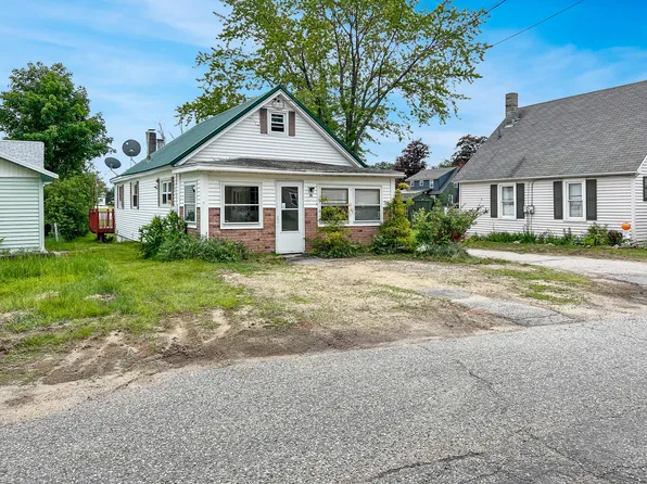 12 Dix Avenue, Dixfield, ME 04224