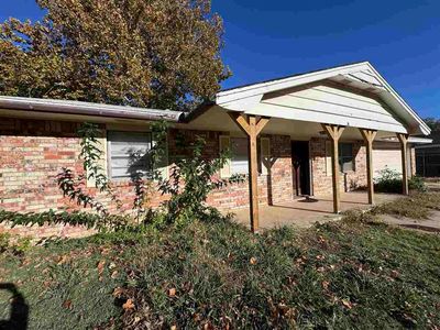 5567 NW Eisenhower Dr, Lawton, OK, 73505