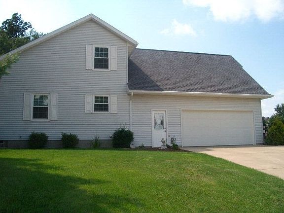 3rd image of 2310 Woodview Ct