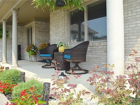 4th image of 2474 Oak Dr
