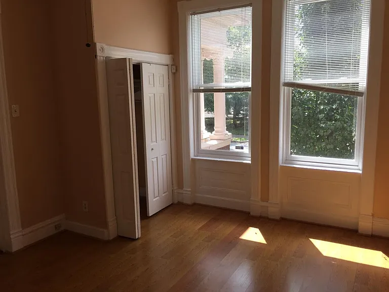 3905 Castleman Ave #A — Photo 8