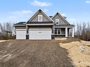 5967 Claymont Ct SE, Caledonia, MI