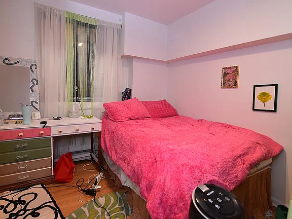 4th image of 120 Ridge St #1G