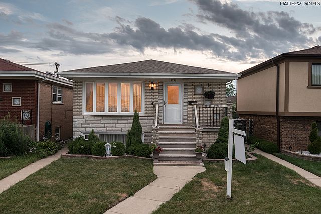 1st image of 7752 S Melvina Ave