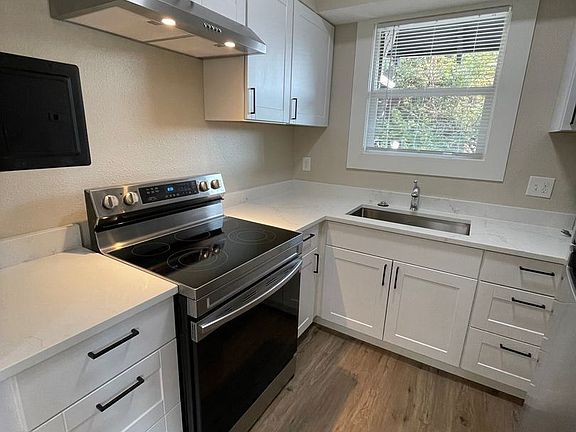 5th image of 1804 NE 14th Ave #5