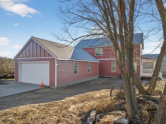 2nd image of 230 E St