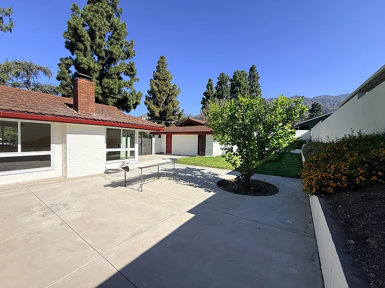 410 N Canyon Blvd — Photo 72