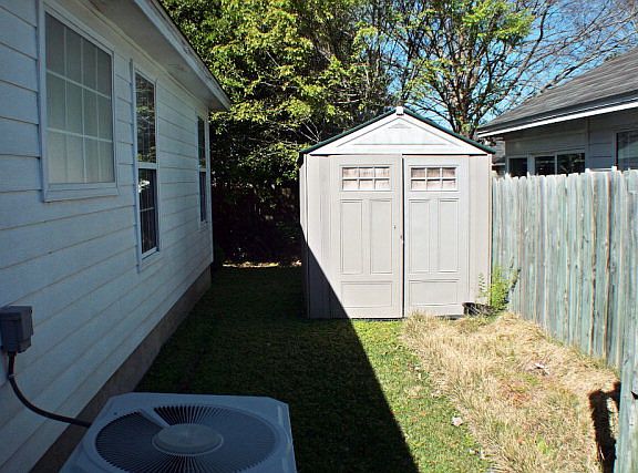 2nd image of 652 Justin Dr