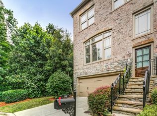 300 Mystic Ridge Ln, Sandy Springs, GA 30342